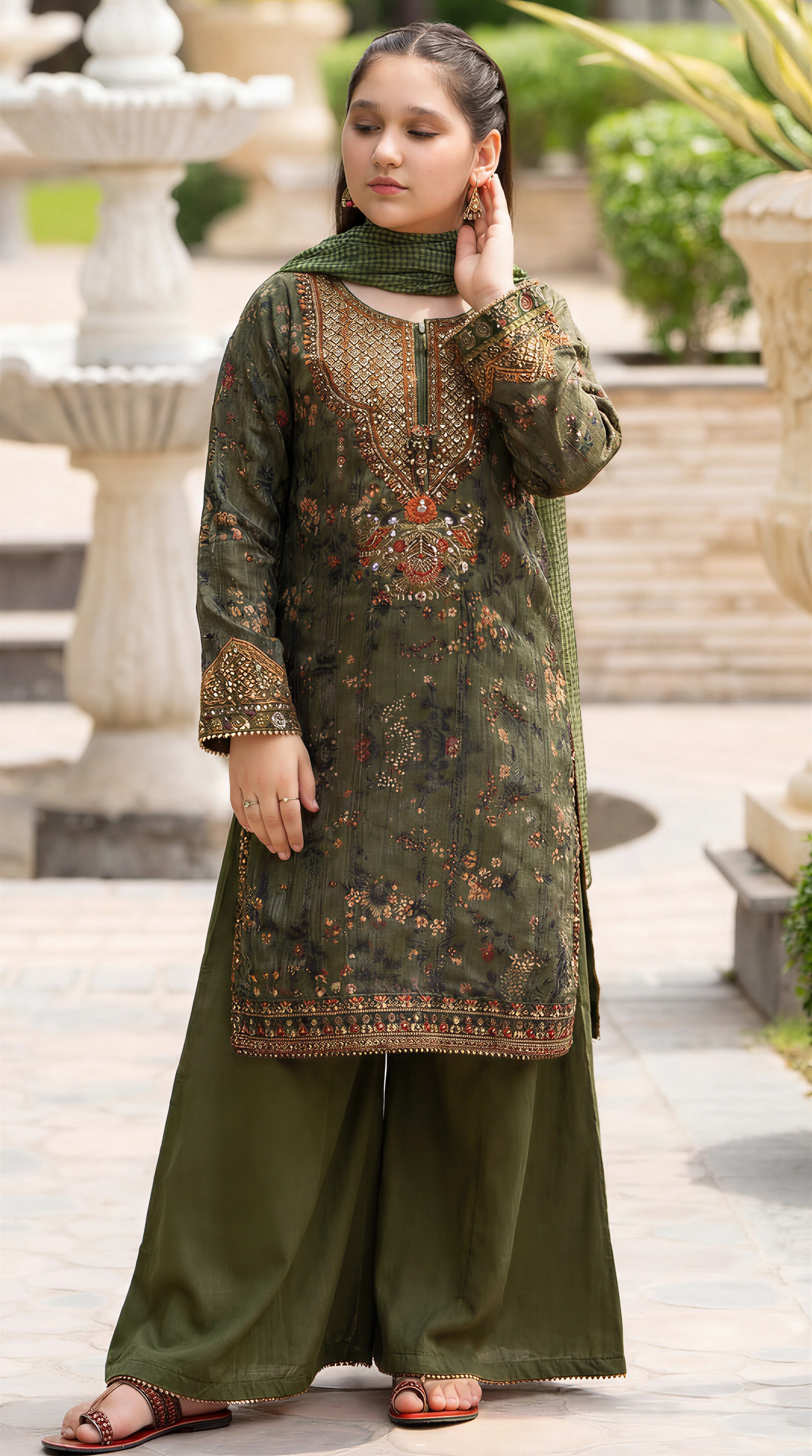 Motif Girls Munar Embroidered suit-686
