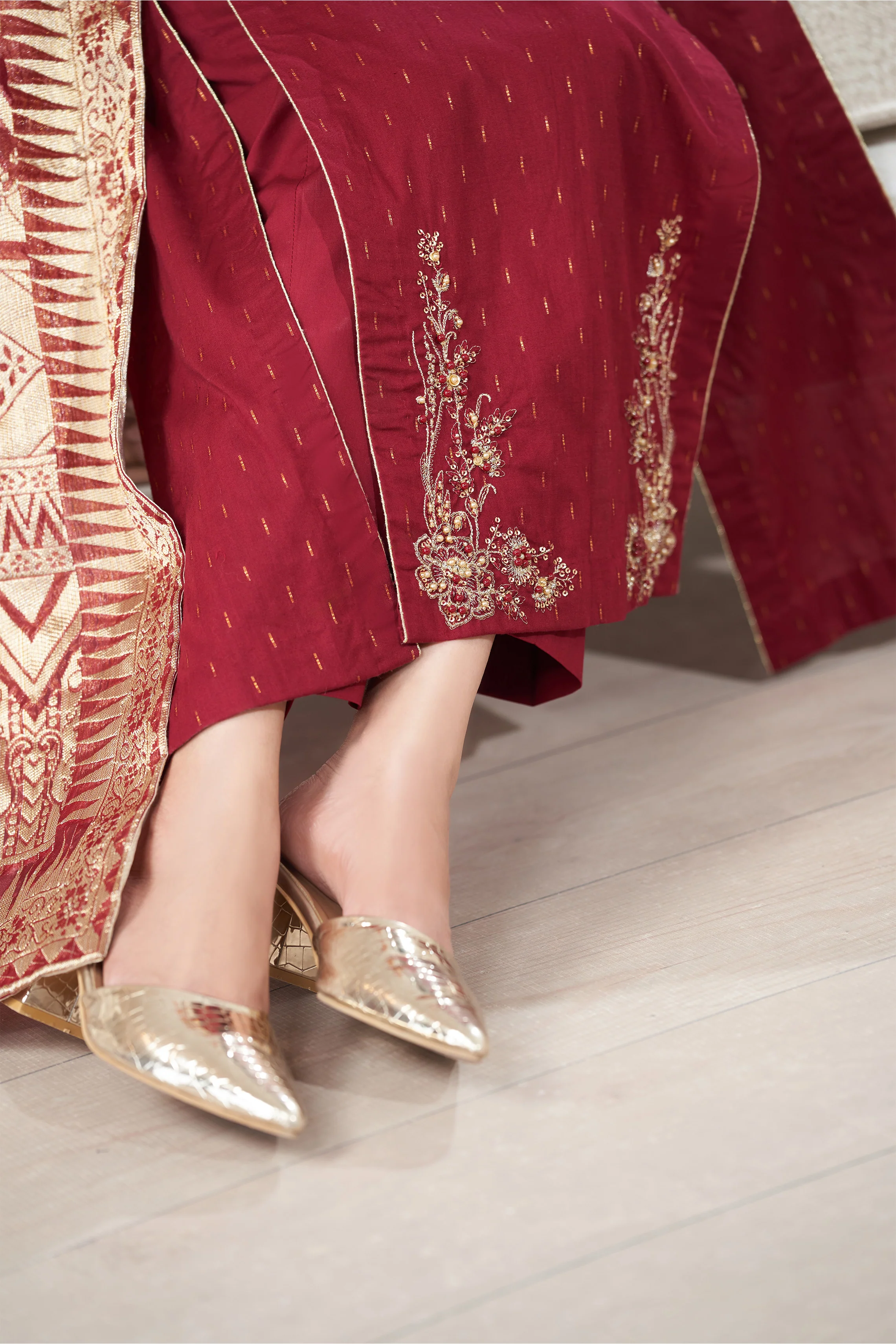 Motif Golden Brosha Embroidered Suit-026 - Image 12