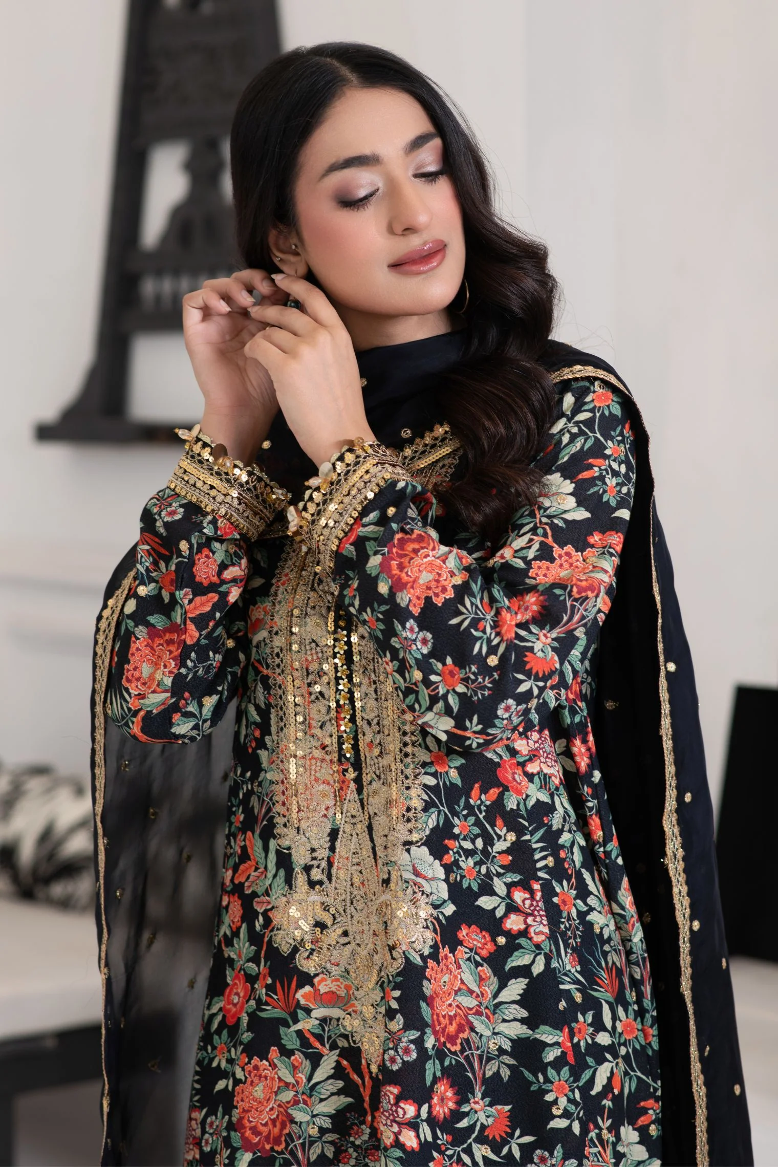 Motif Karandi Printed Suit-058 - Image 6