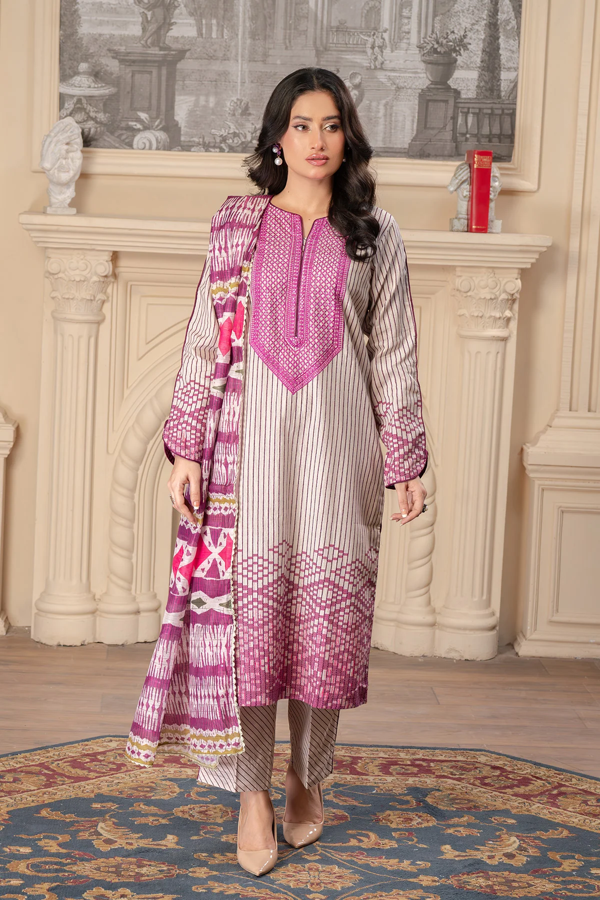 Motif Khaddar Embroidered Suit-004 - Image 7