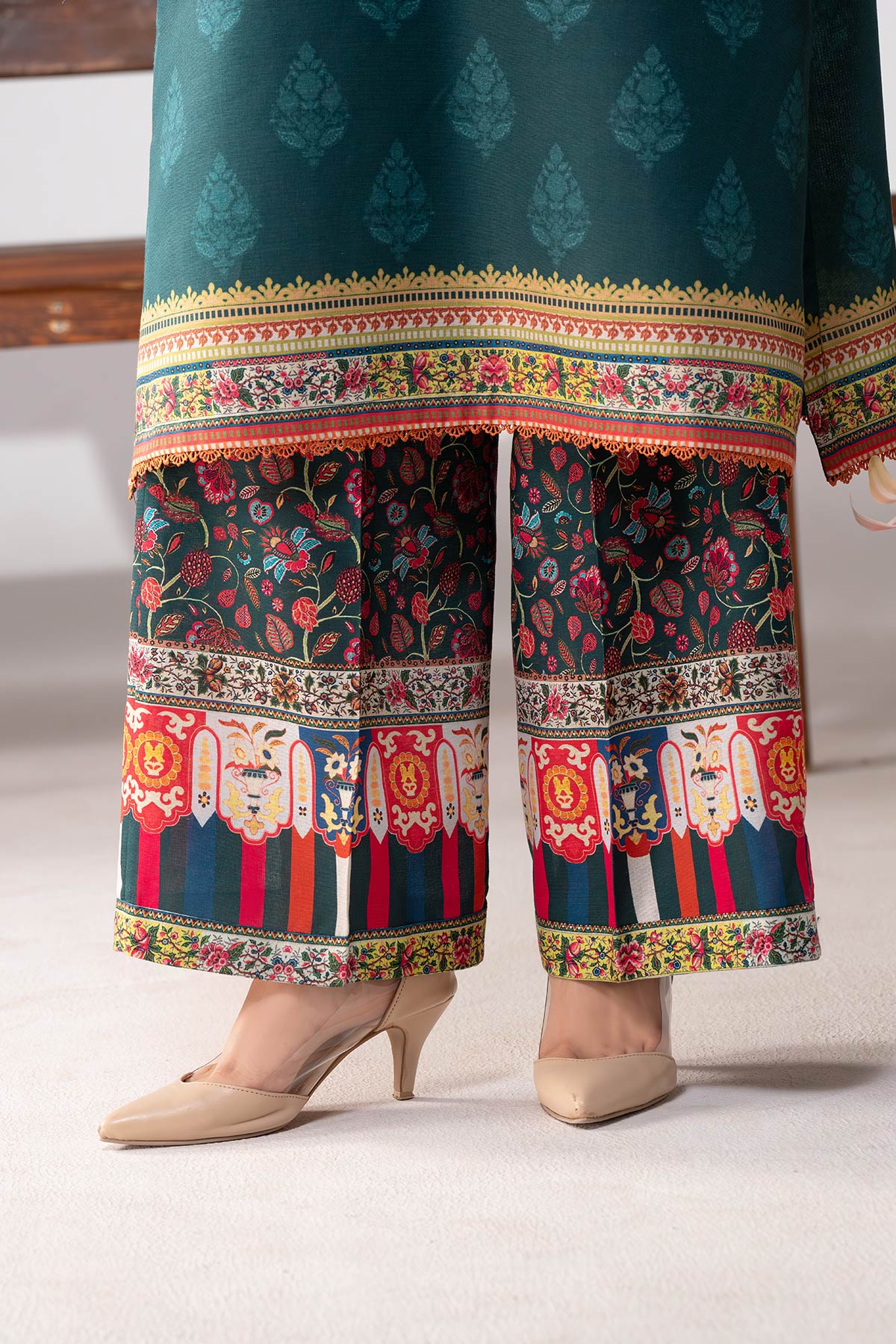 MOTIF KHADDAR PRINTED SUIT-010 - Image 3