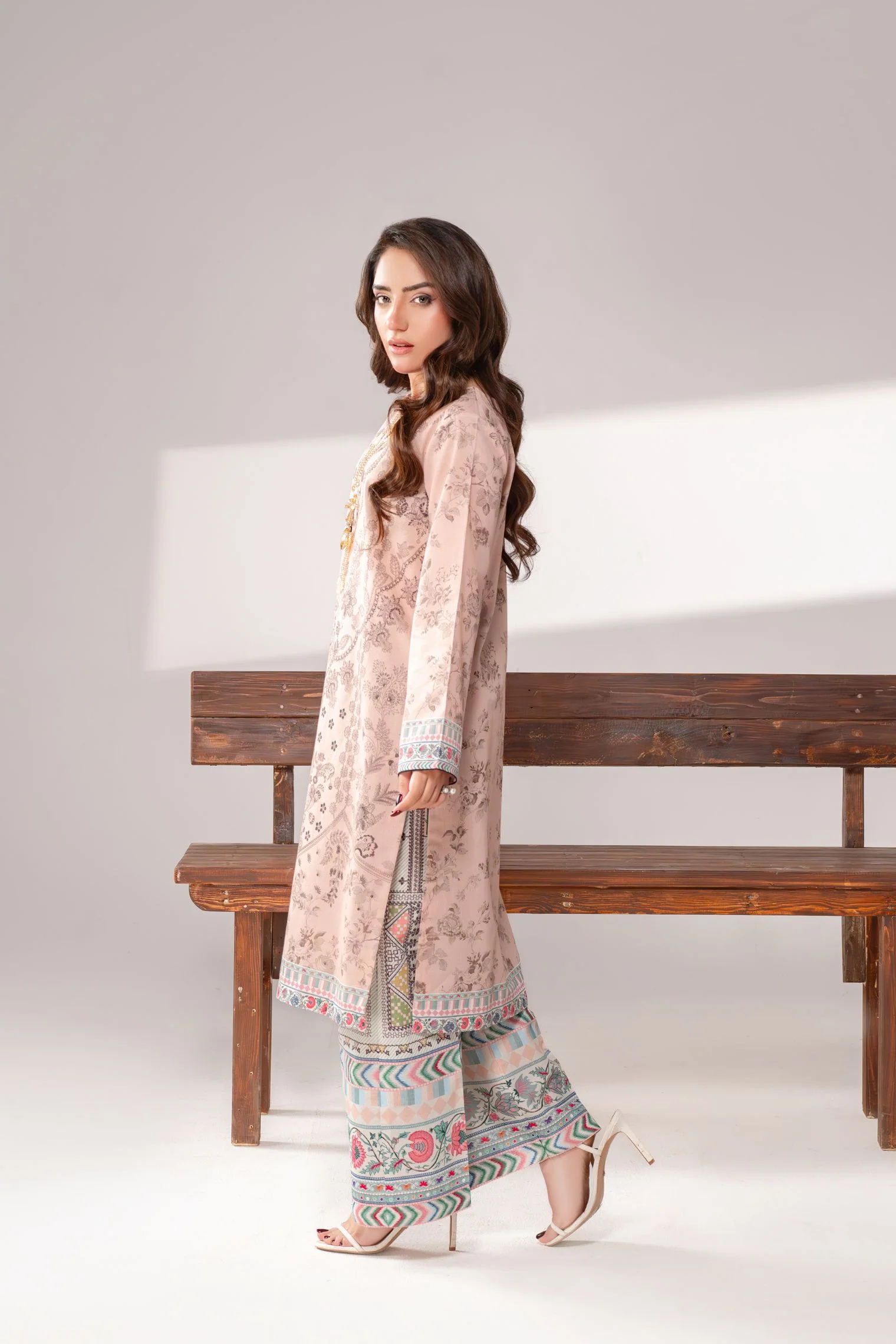 MOTIF KHADDAR PRINTED SUIT-011 - Image 3