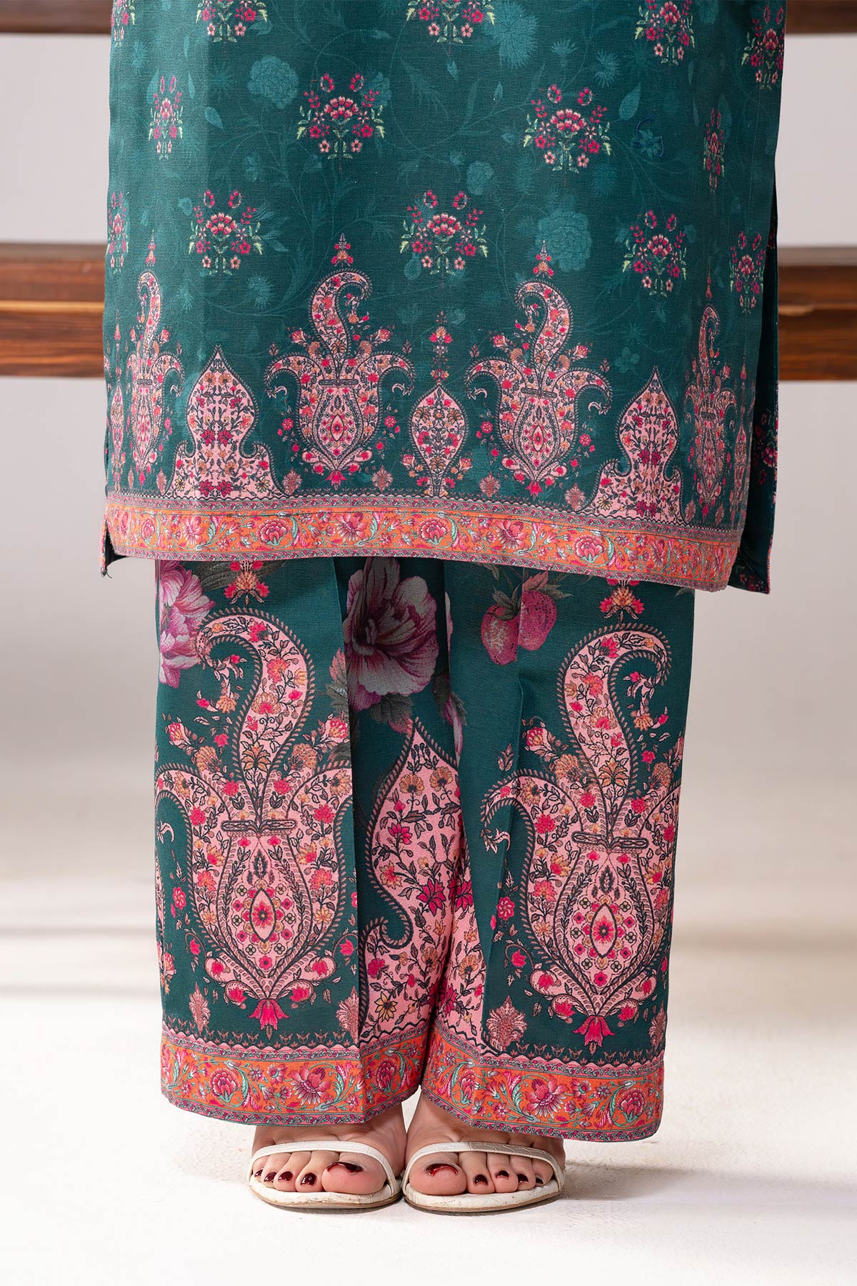 MOTIF KHADDAR PRINTED SUIT-013 - Image 6