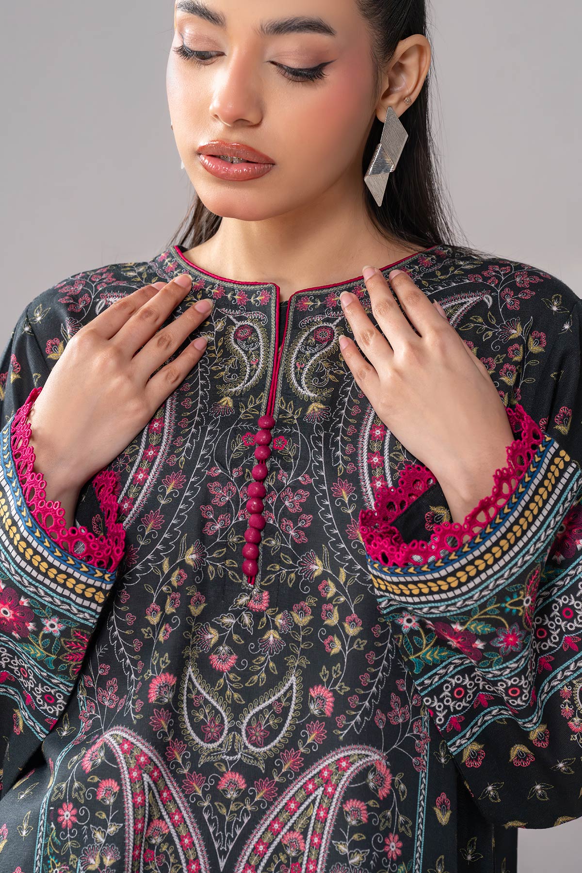 MOTIF KHADDAR PRINTED SUIT-012 - Image 3
