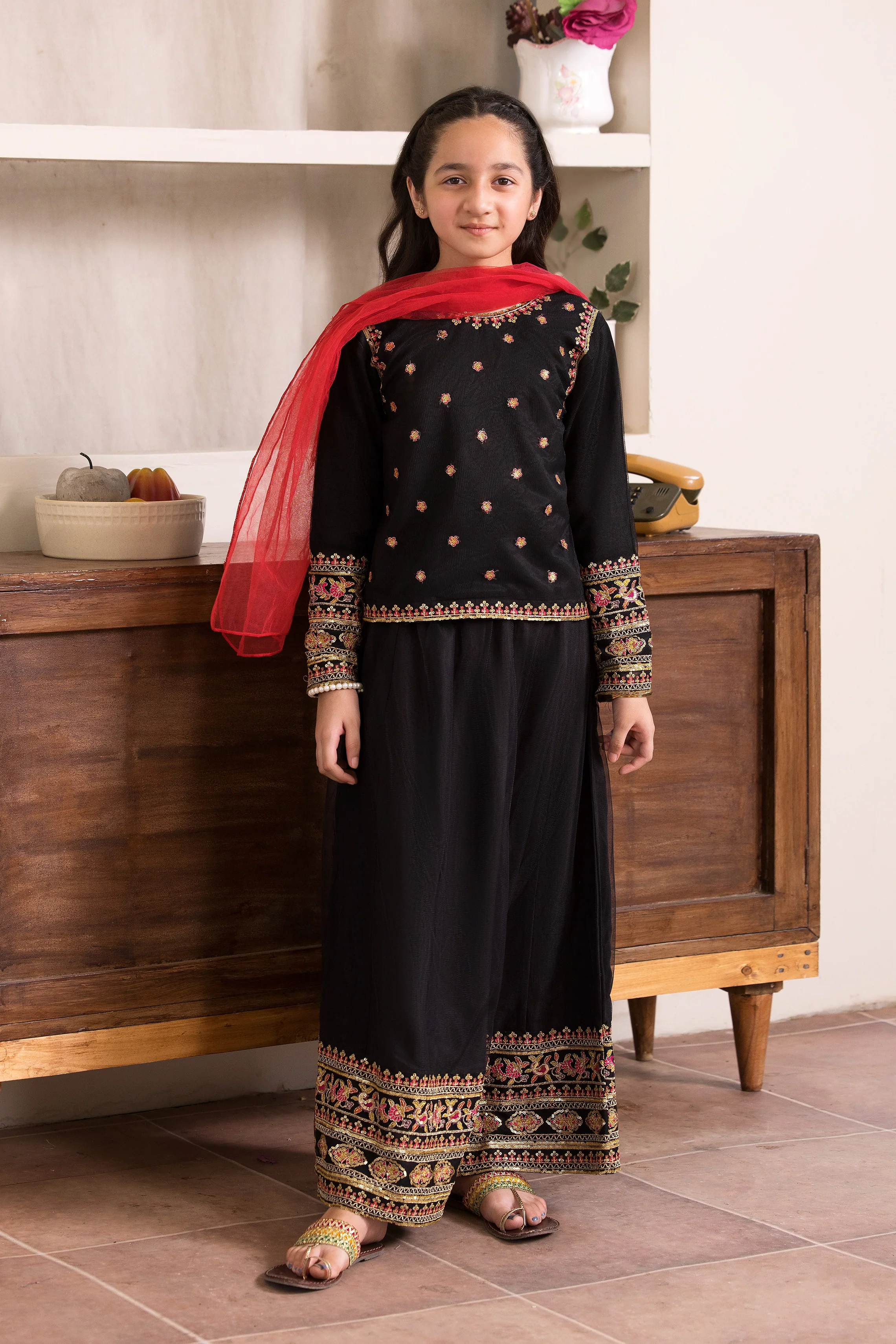 Motif Kids Embroidered Suit-001