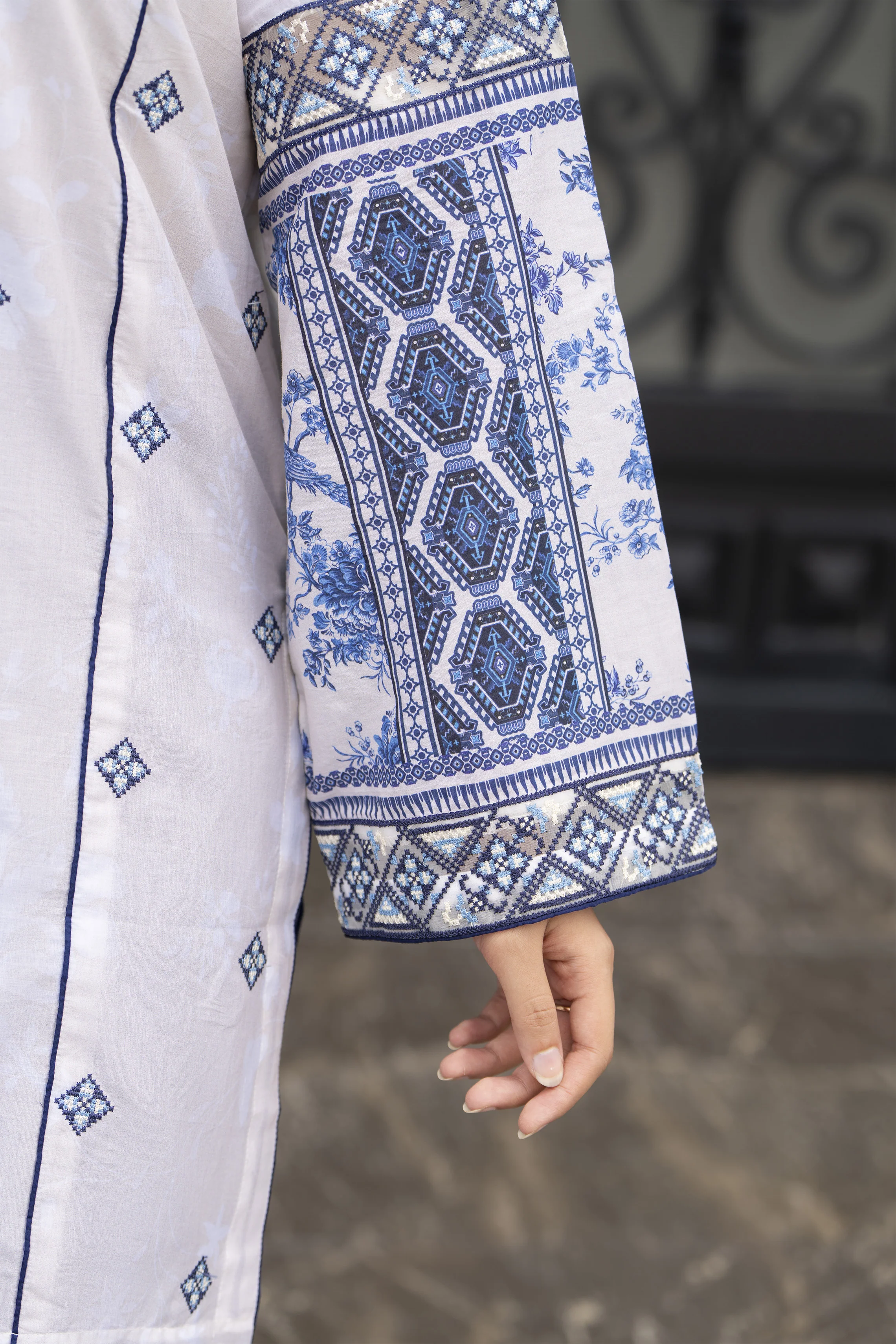 Motif Lawn Embroidered Suit-001 - Image 3