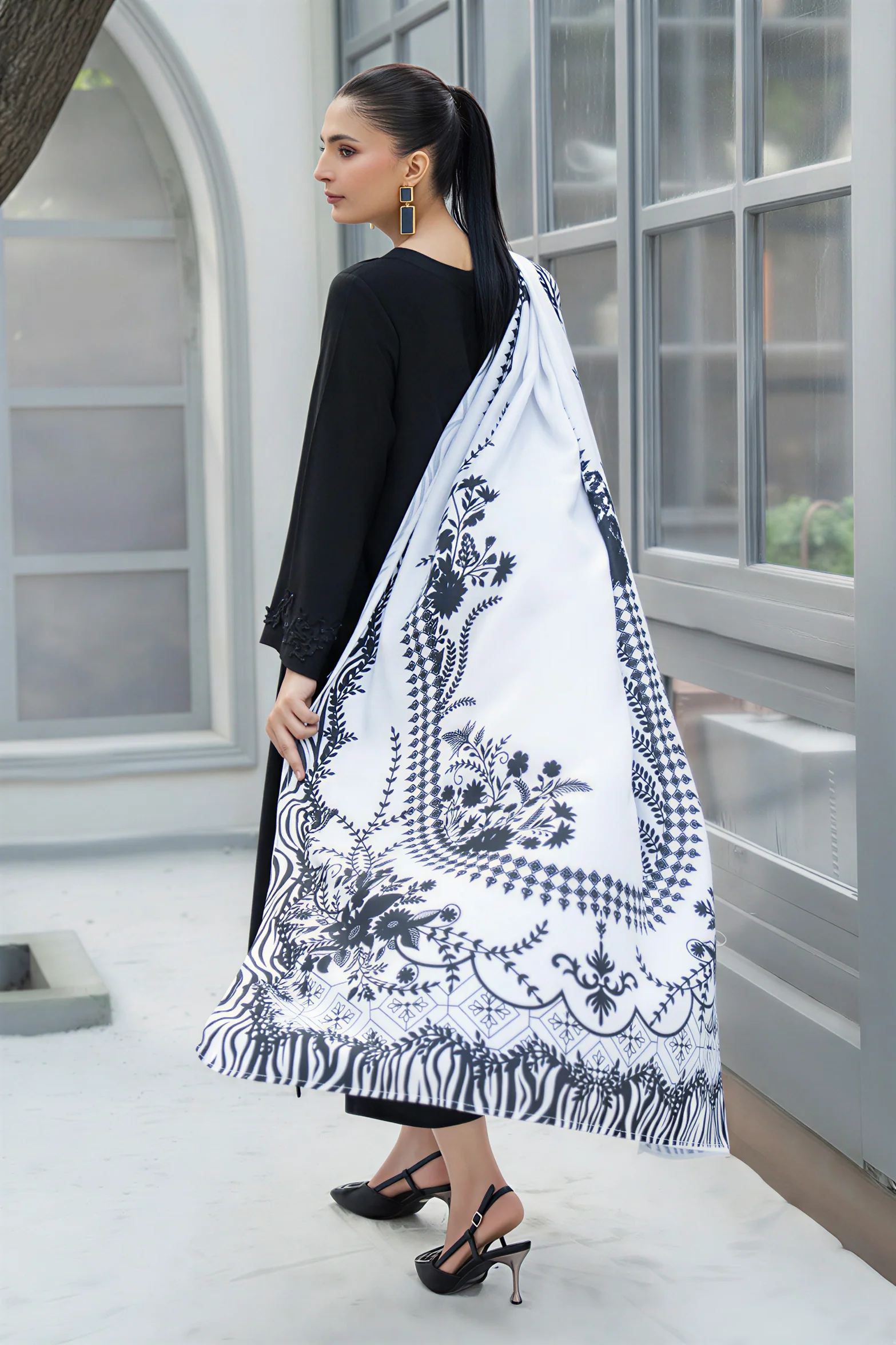 Motif Marina Embroidered Suit-3911 - Image 4