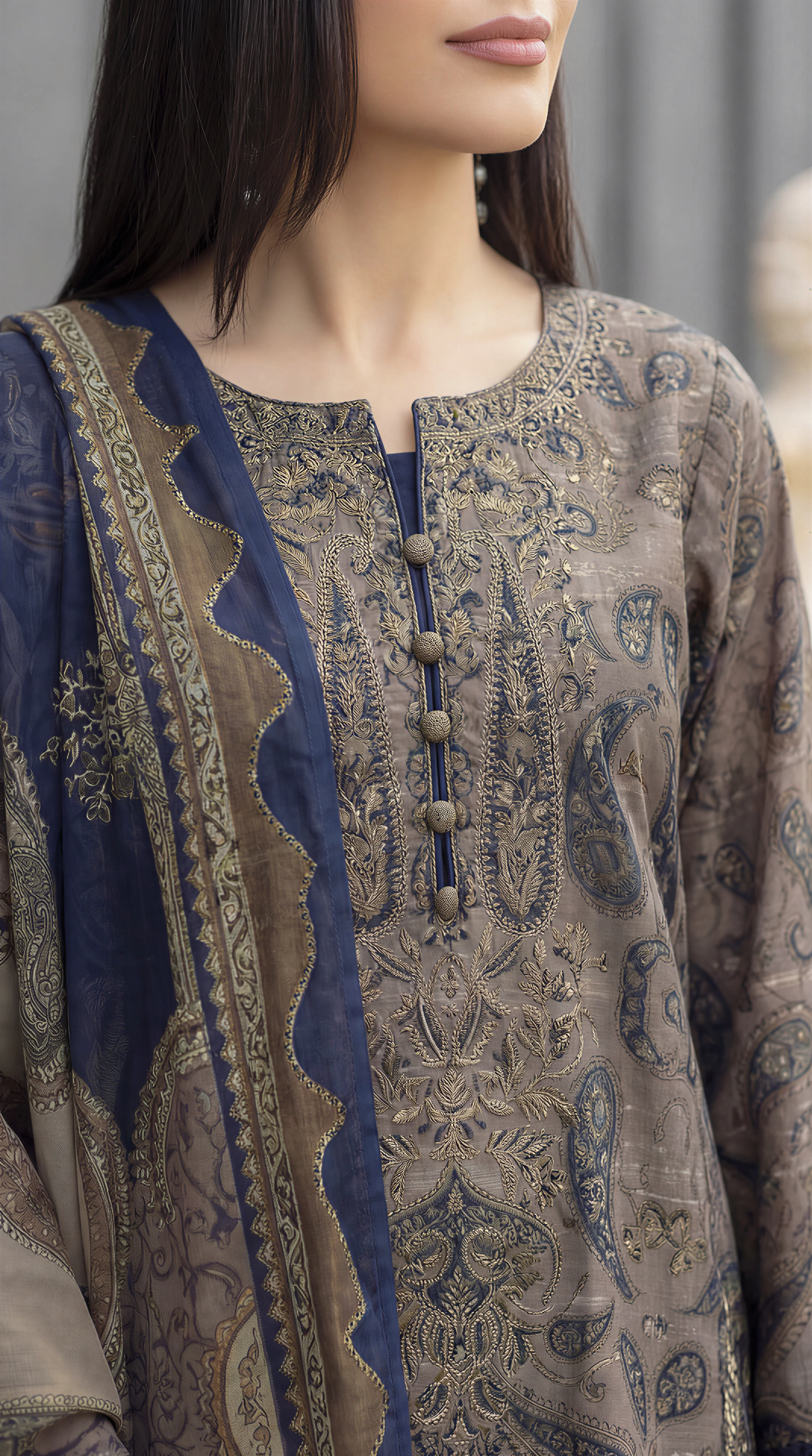 Motif Munar Embroidered suit-3986 - Image 3