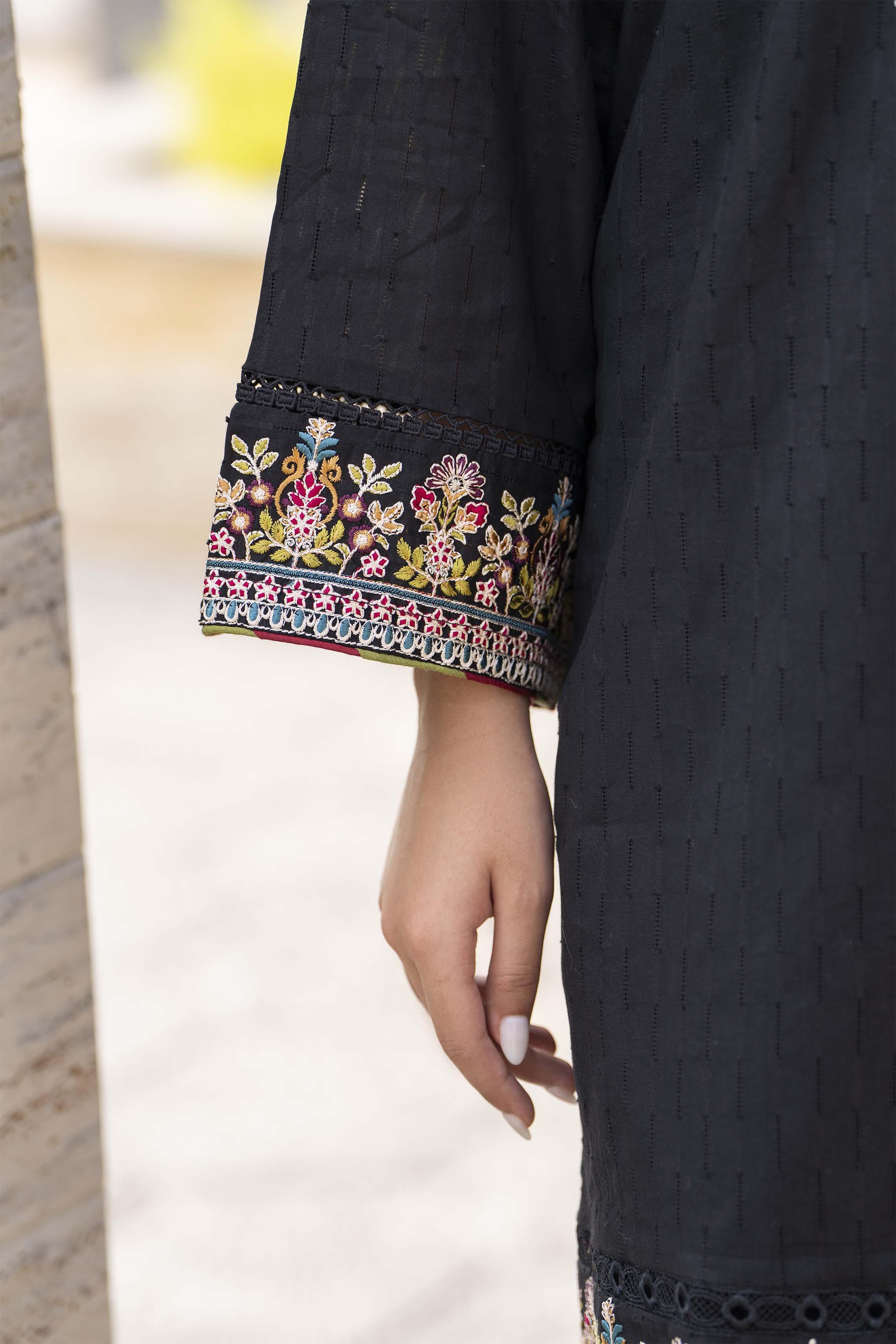 Motif Rib Lawn Embroidered Suit-011 - Image 5