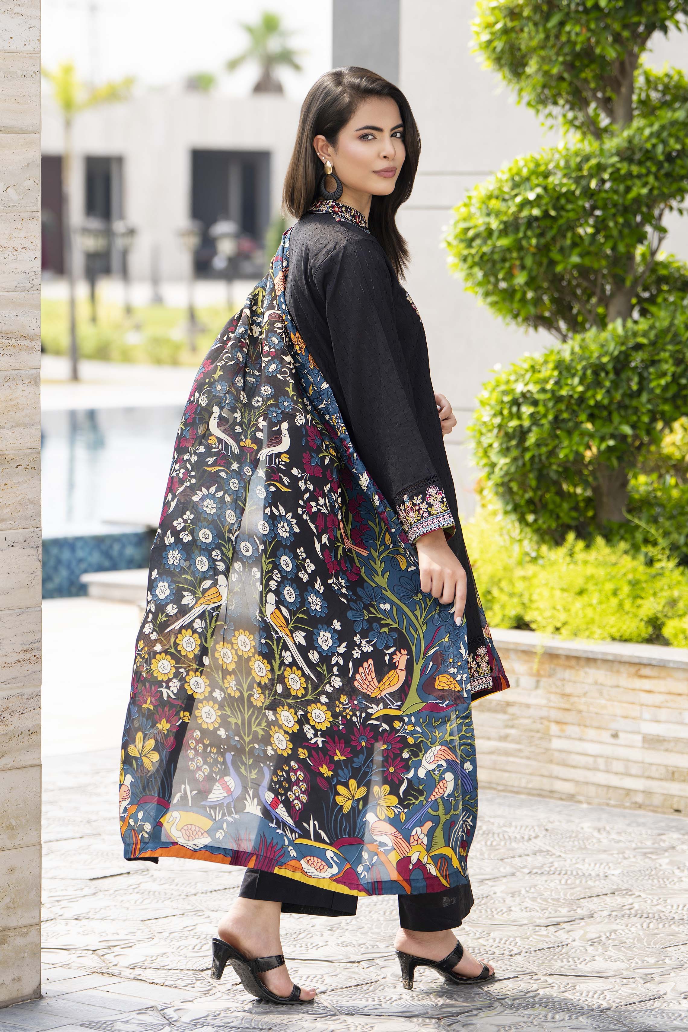 Motif Rib Lawn Embroidered Suit-011 - Image 6