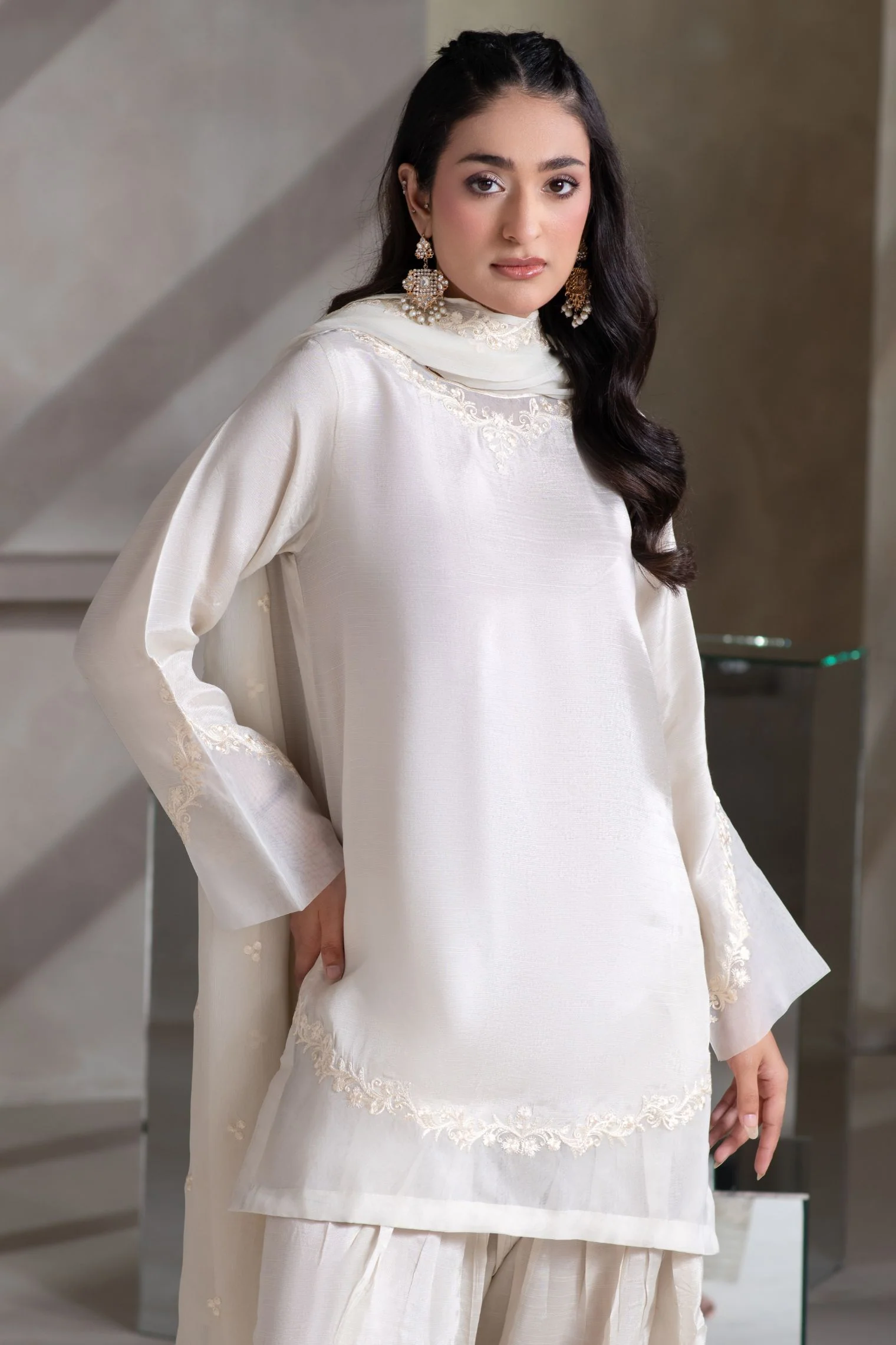 Motif Solid Embroidered Suit-036 - Image 5
