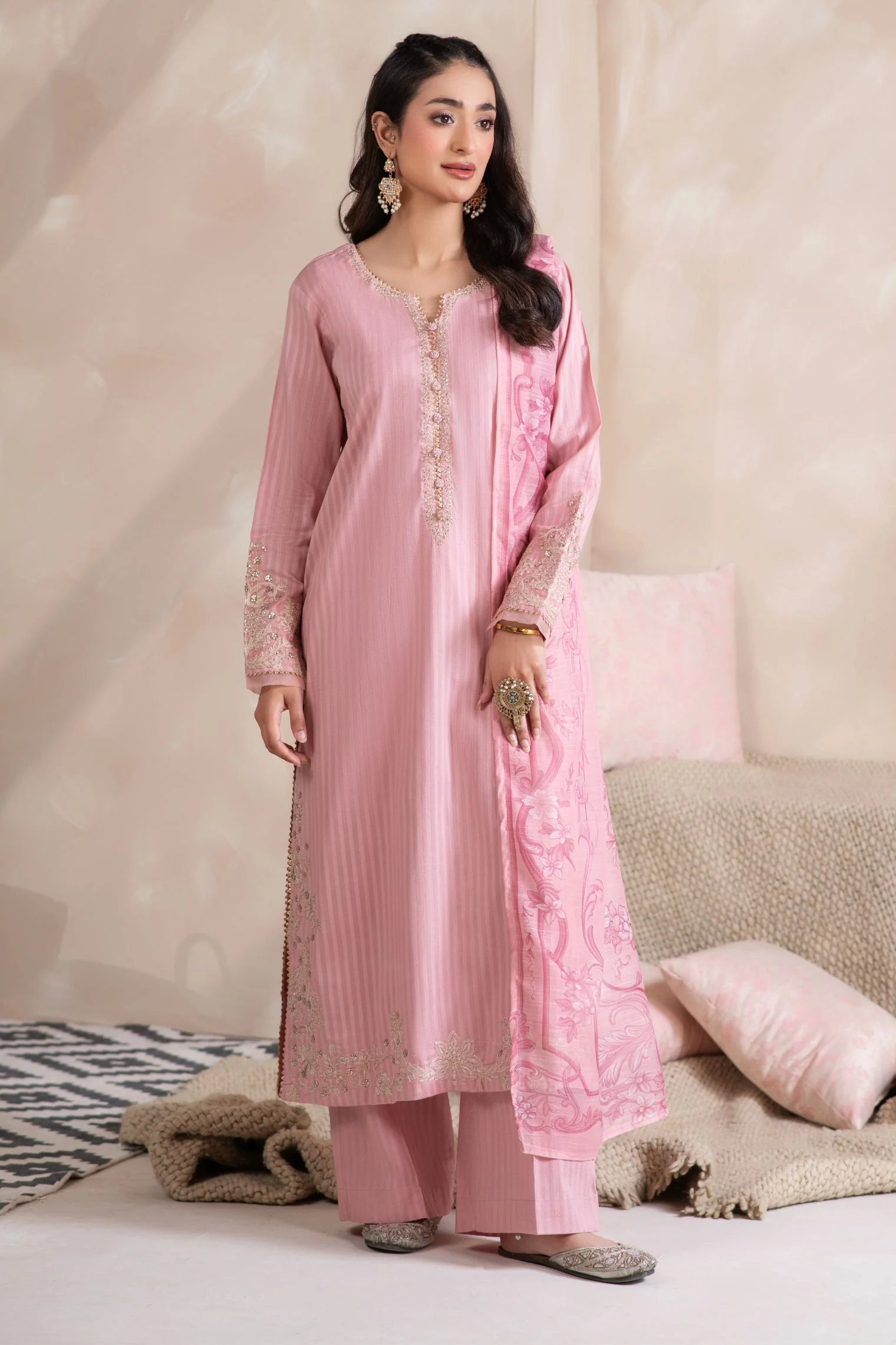 Motif Katpana Solid Embroidered Suit-4031