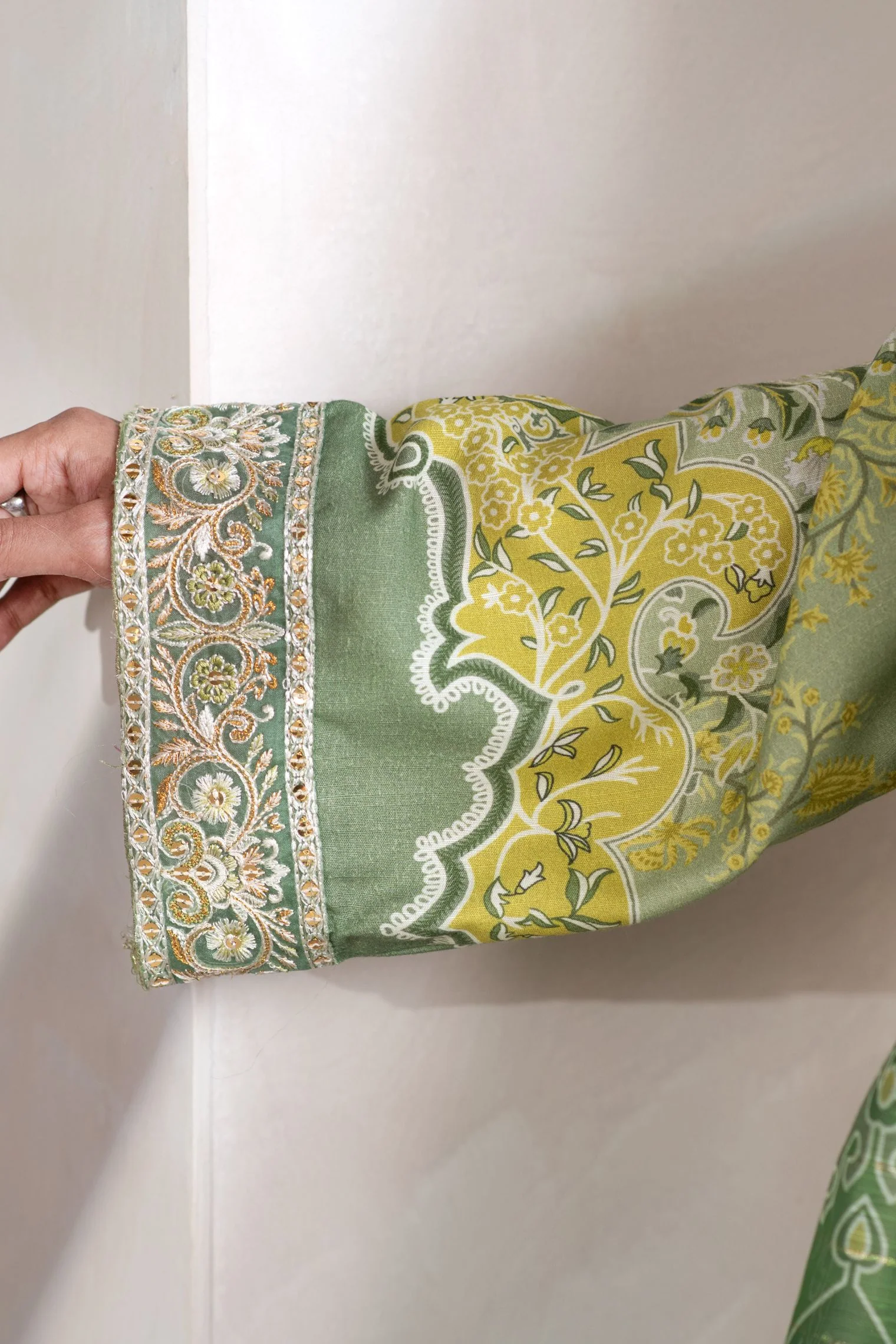 Motif Viscose Printed Suit-042 - Image 7